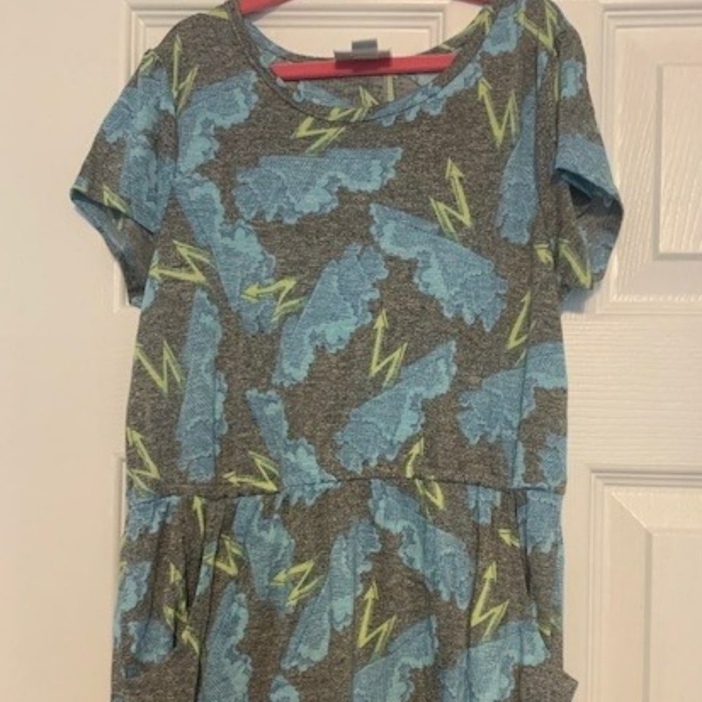 LuLaRoe Mae Dress Gray with Lightning Bolts Size 12
